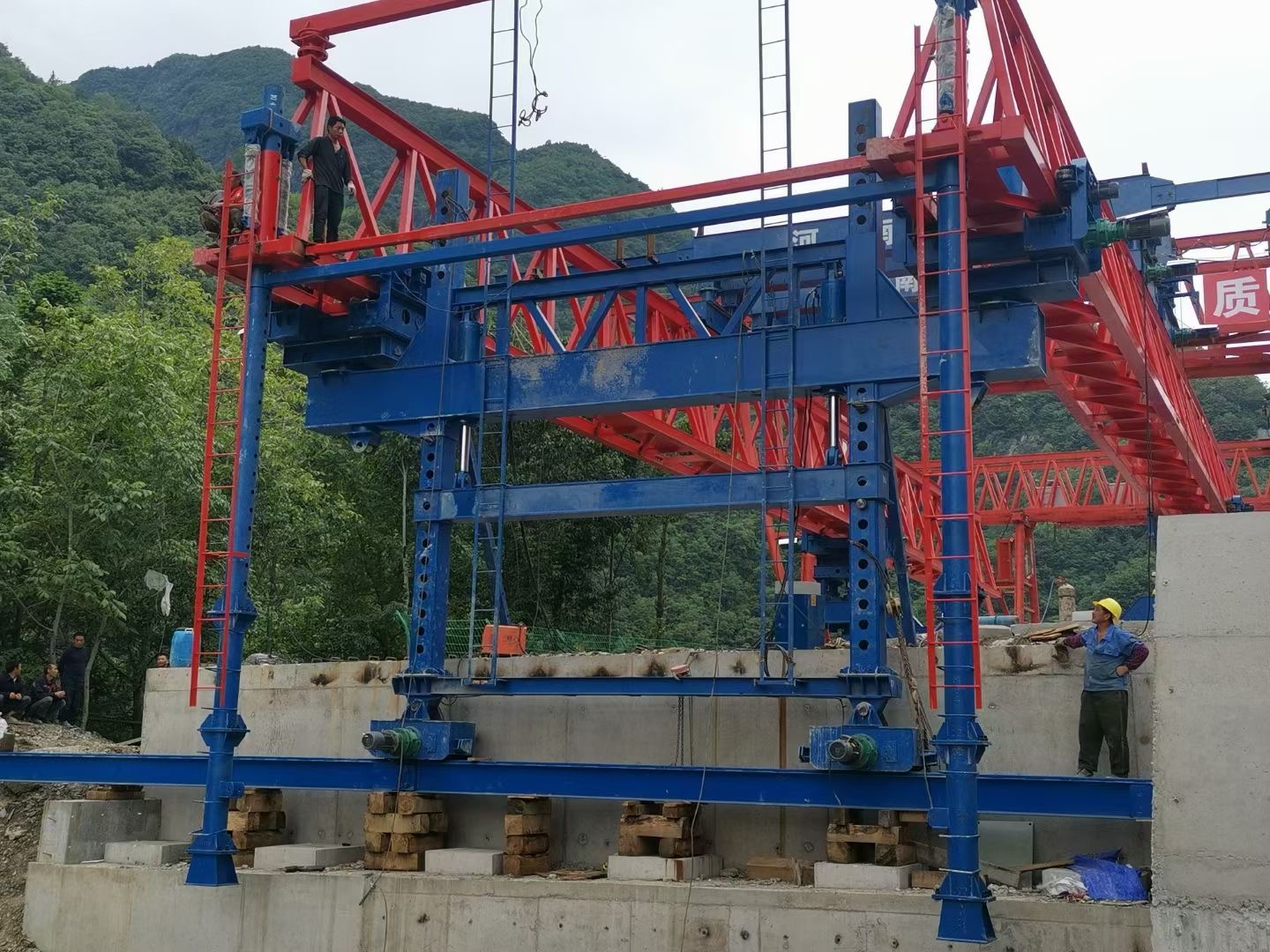 架桥机使用的时候要有相关标准