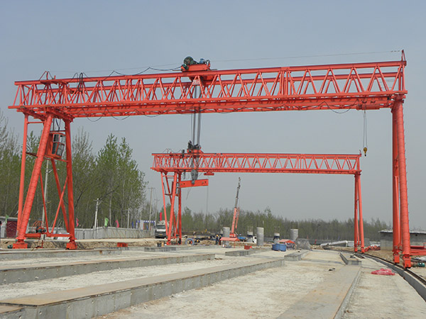 龙门吊轨道发生裂纹的原因是什么?那我们该怎么解决维护?