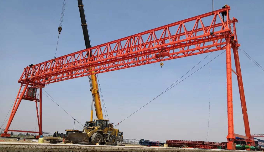 龙门吊在夏季作业时需要注意哪些事项?