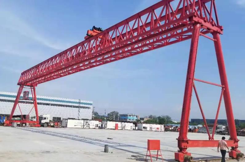 如何正确安装ME双主梁双小车龙门吊的轨道