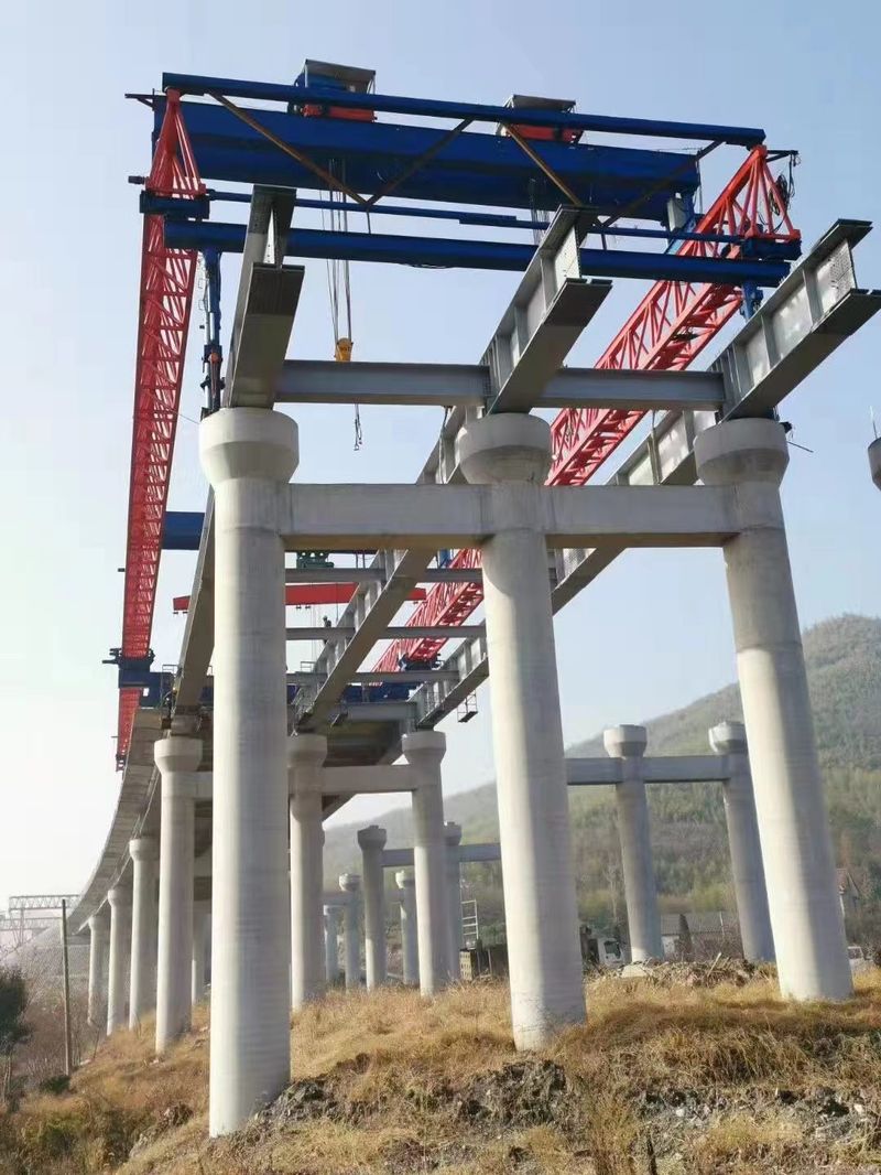 GYLQ240T-45M工字组合梁架桥机