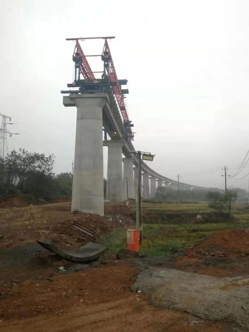 GYLQ260-40M公铁两用架桥机