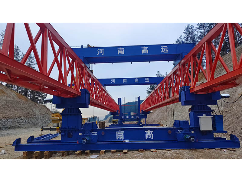 镇江G312-2标项目经理部GYLQ220T-40M新型自平衡过跨架桥机
