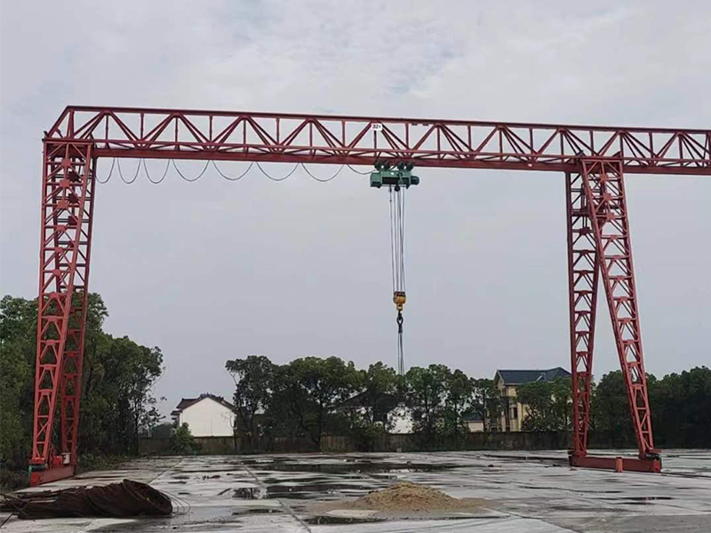 防倾覆系统对龙门吊的结构和电气系统有哪些要求?